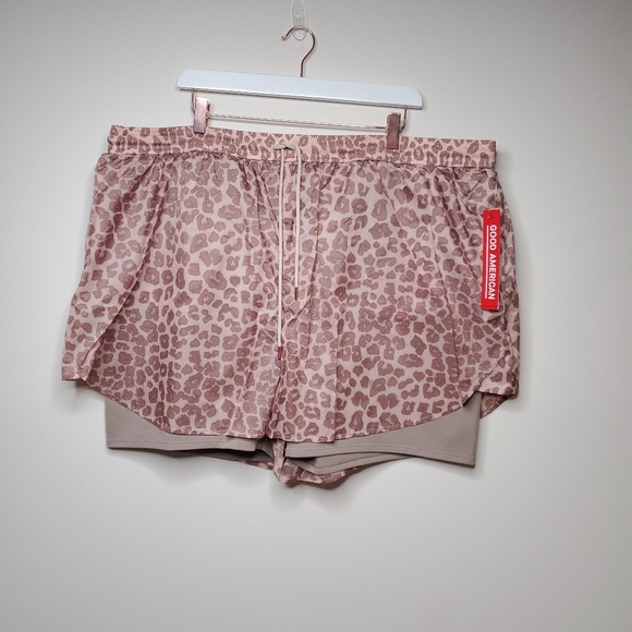 Good American Active Running Shorts - Picture 8 of 9